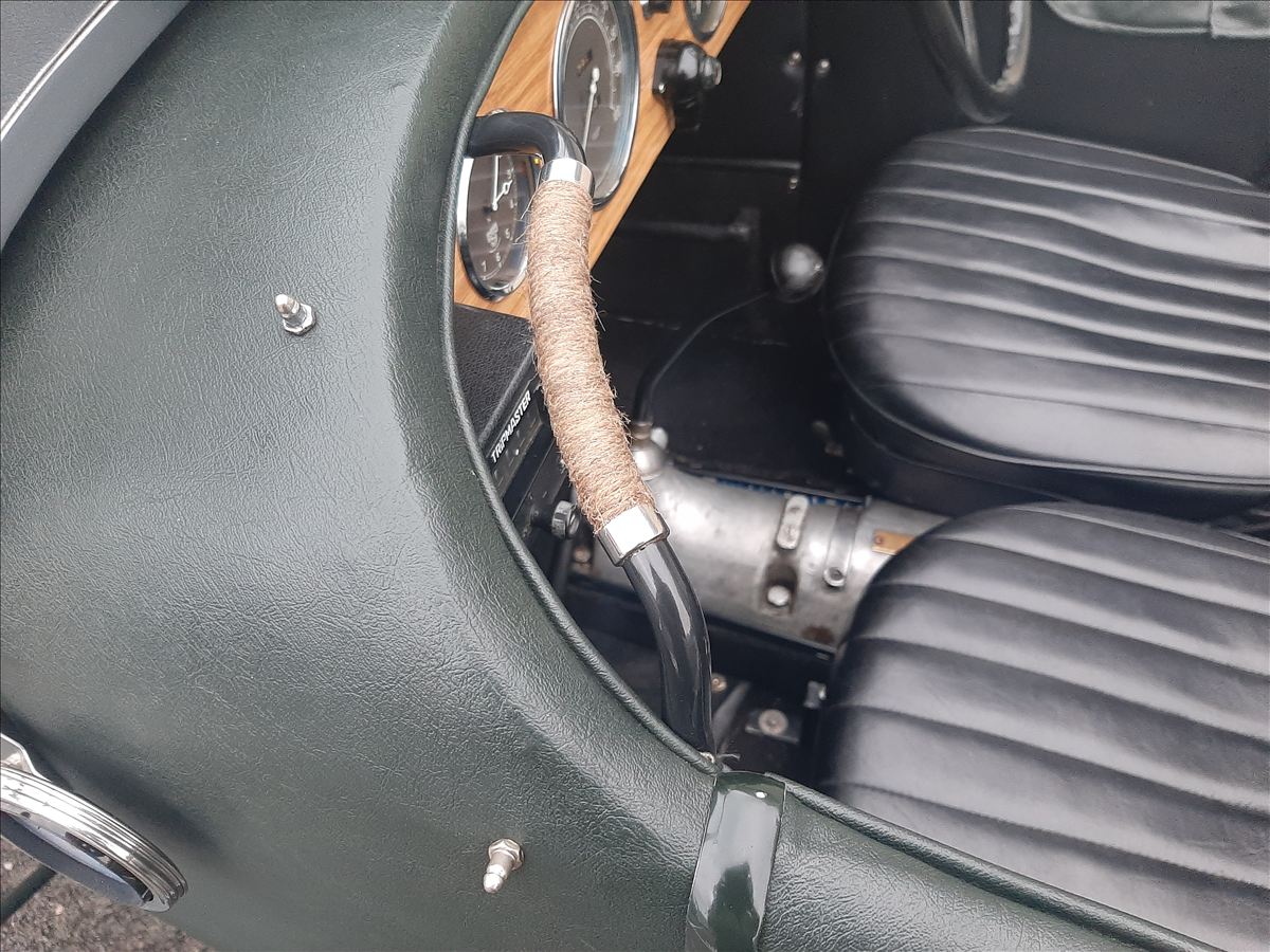 Daimler, réservoirs et finitions, photo 24