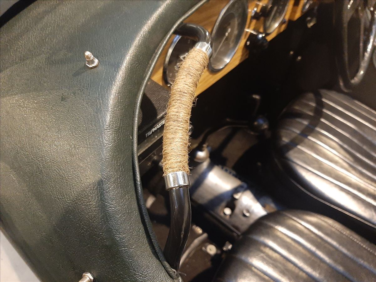 Daimler, réservoirs et finitions, photo 25