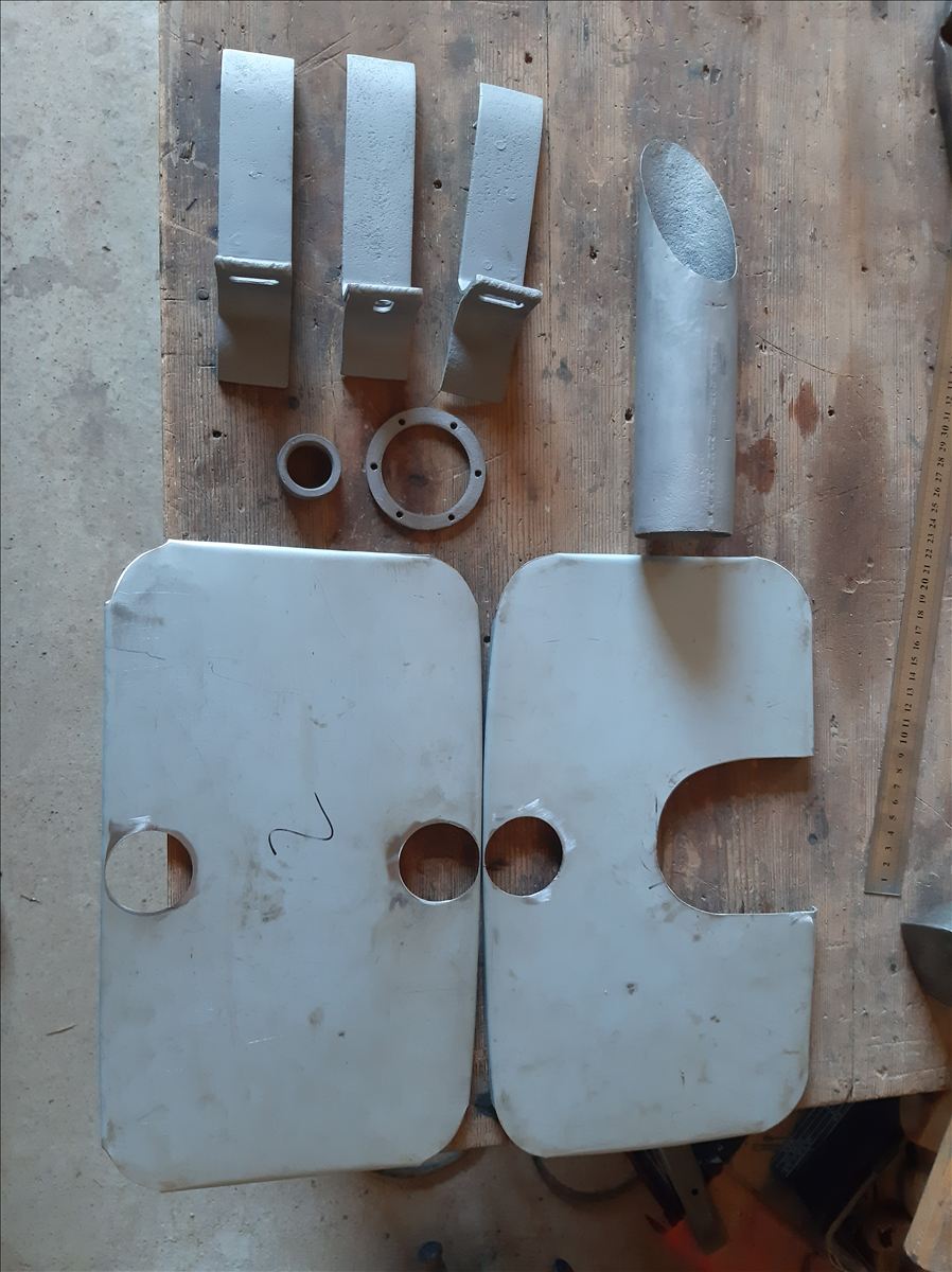 Daimler, réservoirs et finitions, photo 30