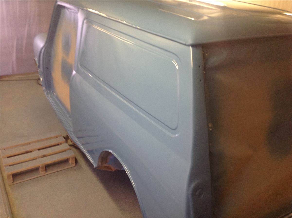 Mini fourgonnette, carrosserie et peinture, photo 2