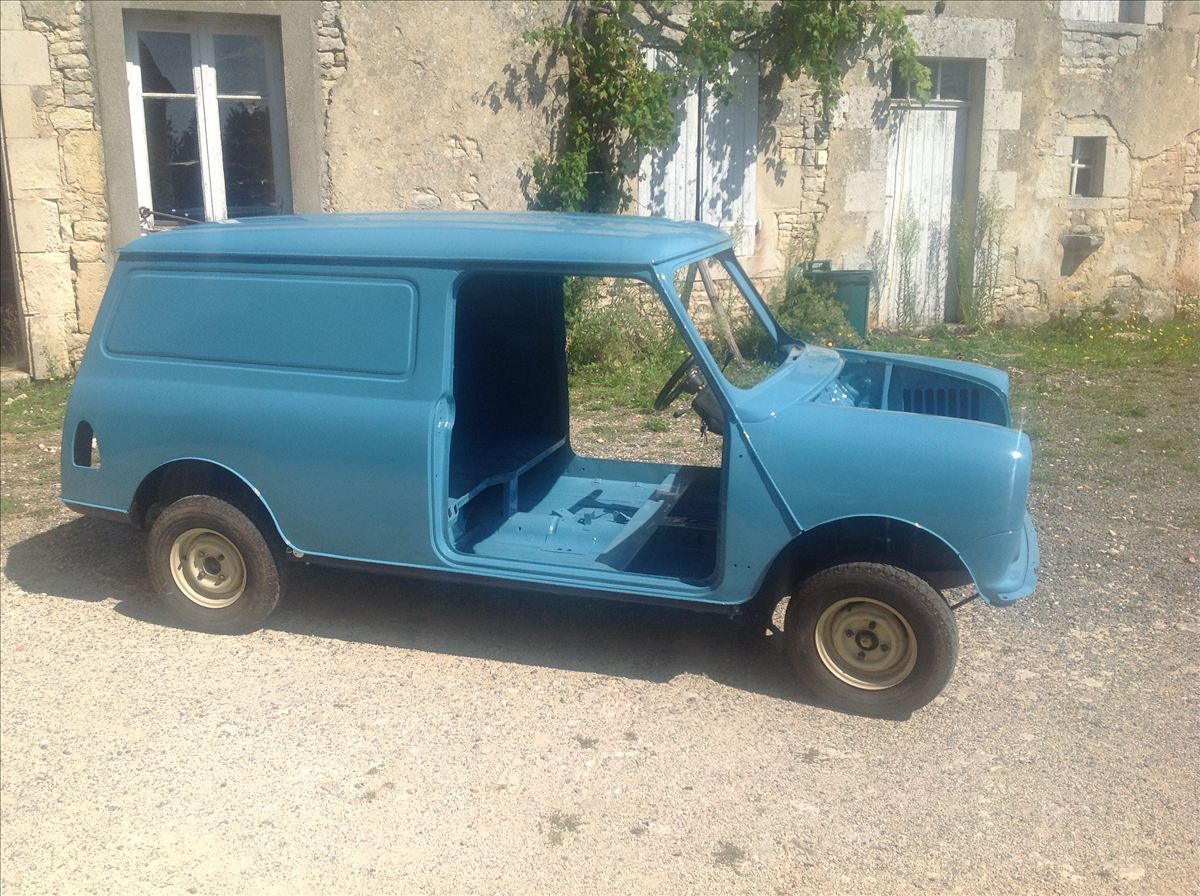 Mini fourgonnette, carrosserie et peinture, photo 3
